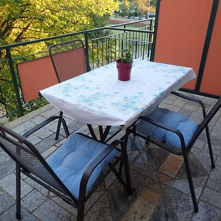 In Core Area Of Seline Apartment Starigrad Paklenica